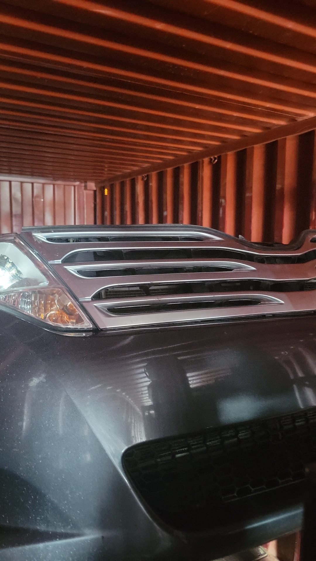 SUV condition documented before loading